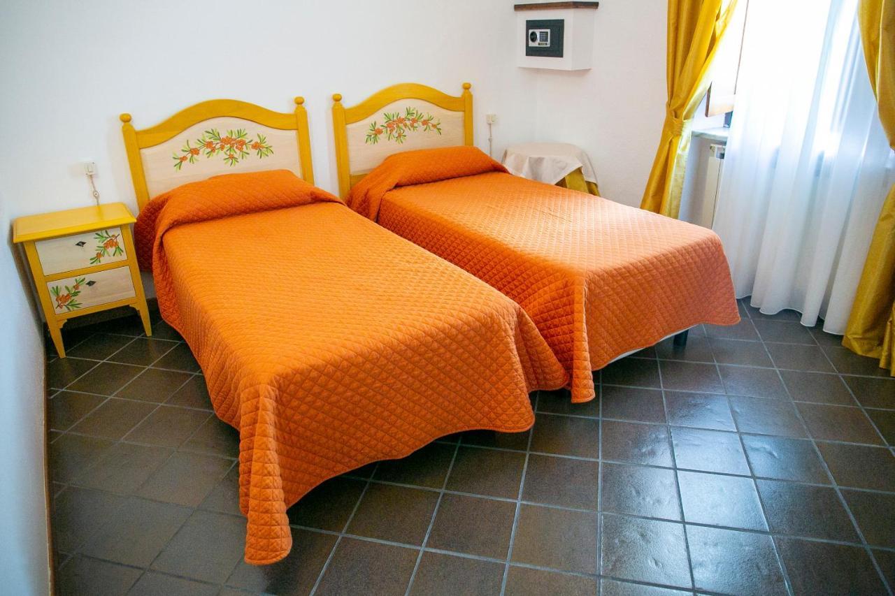 La Villetta Food & Drink Rooms For Rent - No Reception - LʼAquila Exterior foto